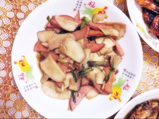 杏鲍菇炒火腿肠