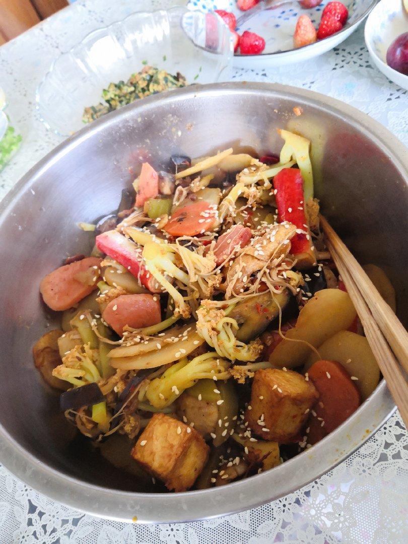 厨师长教你：“麻辣香锅”的正宗做法，看得口水直流 ！