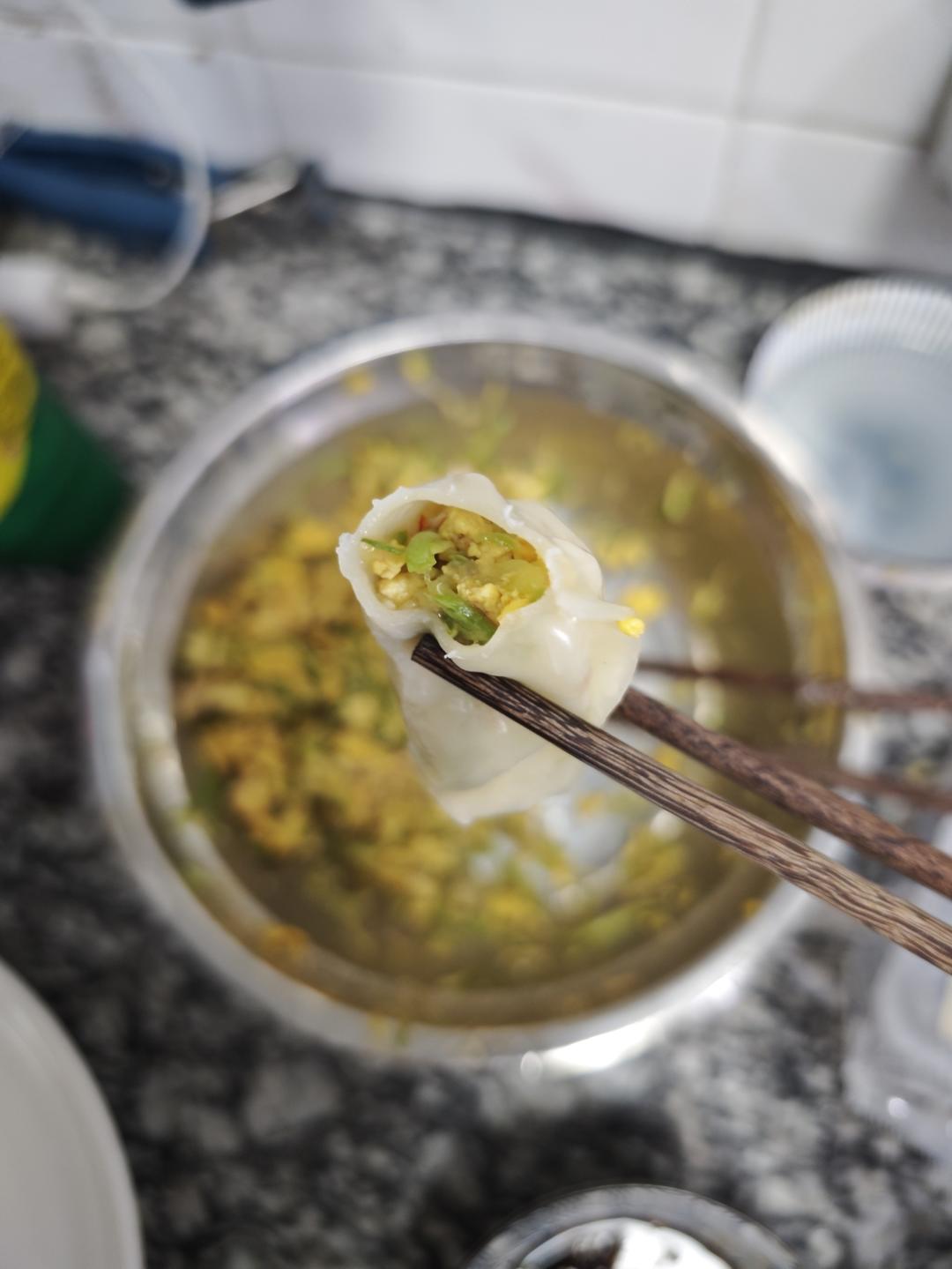 姜妍同款西葫芦鸡蛋虾仁饺子的做法