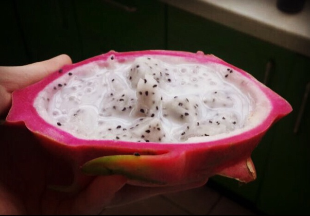 火龙果椰汁西米露