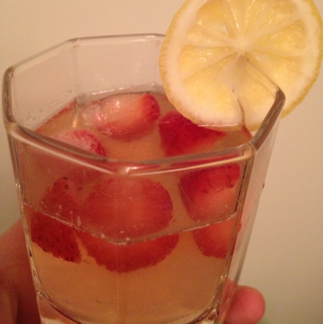 草莓柠檬水