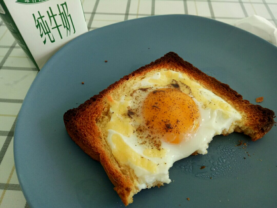 快手早餐 -- 吐司太阳蛋