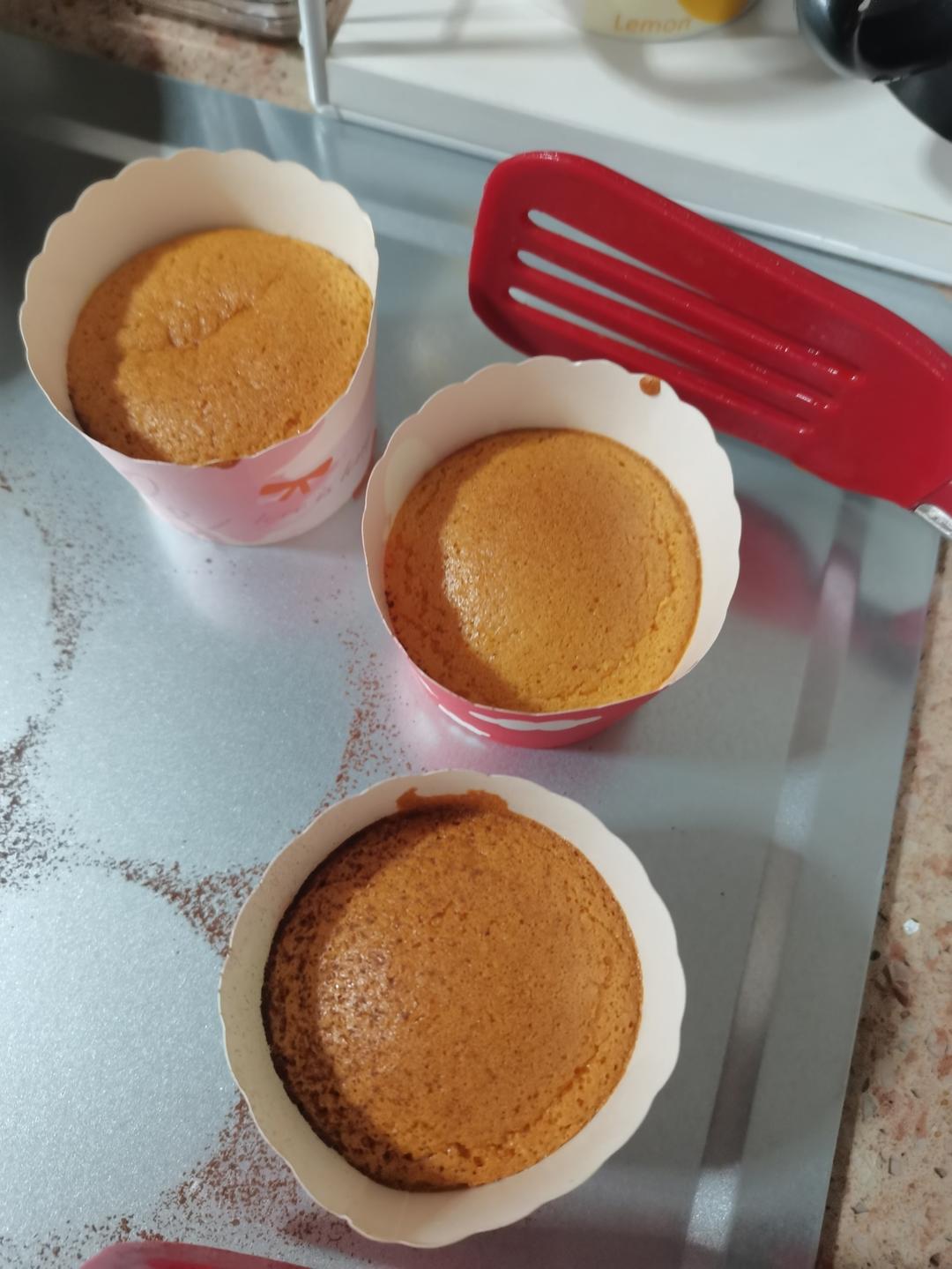 宝宝最爱的小纸杯蛋糕