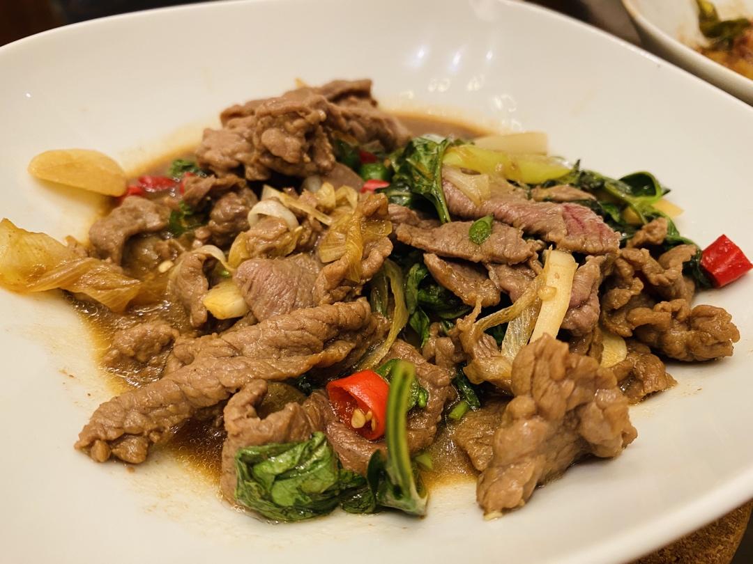 罗勒炒牛肉