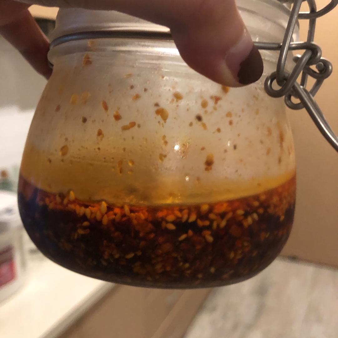 厨师长教你：“香辣红油”的做法，里面有许多小技巧，赶紧收藏吧