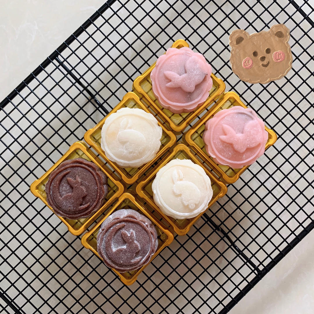 壹77做的tinrry下午茶冰皮月饼奶黄馅