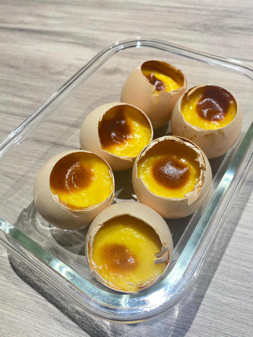 配方超级简单的焦糖炖蛋，鸡蛋布丁