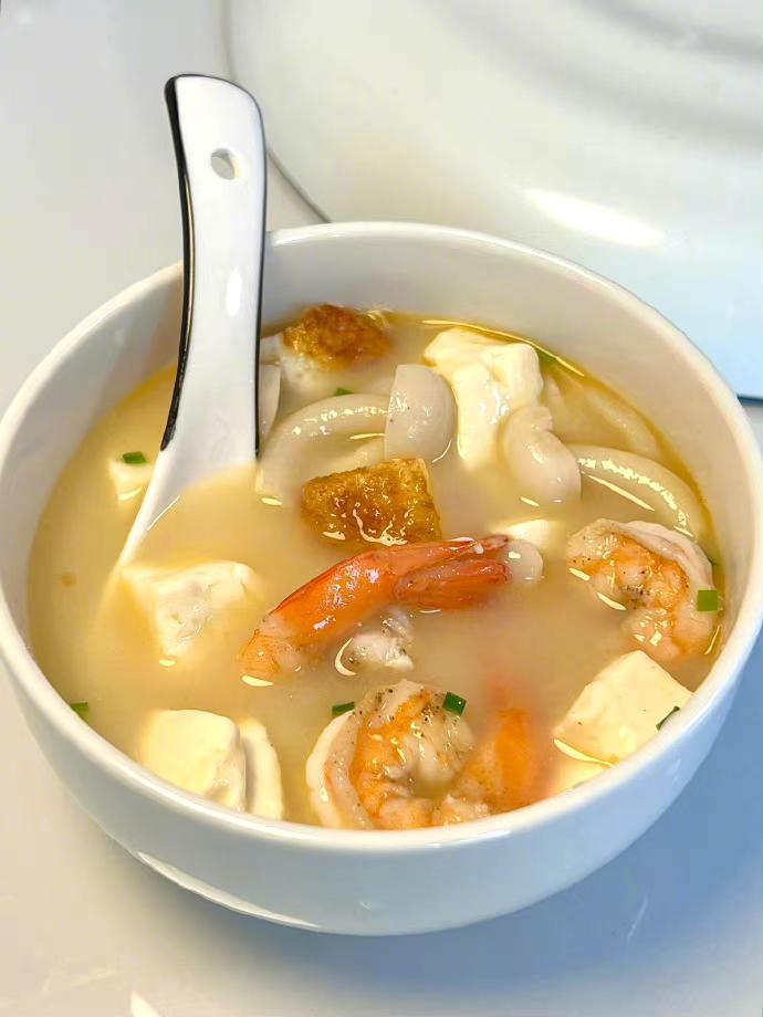 好喝到吞掉舌头！！！ ​​​减脂营养虾仁蘑菇豆腐汤。 ​​​的做法