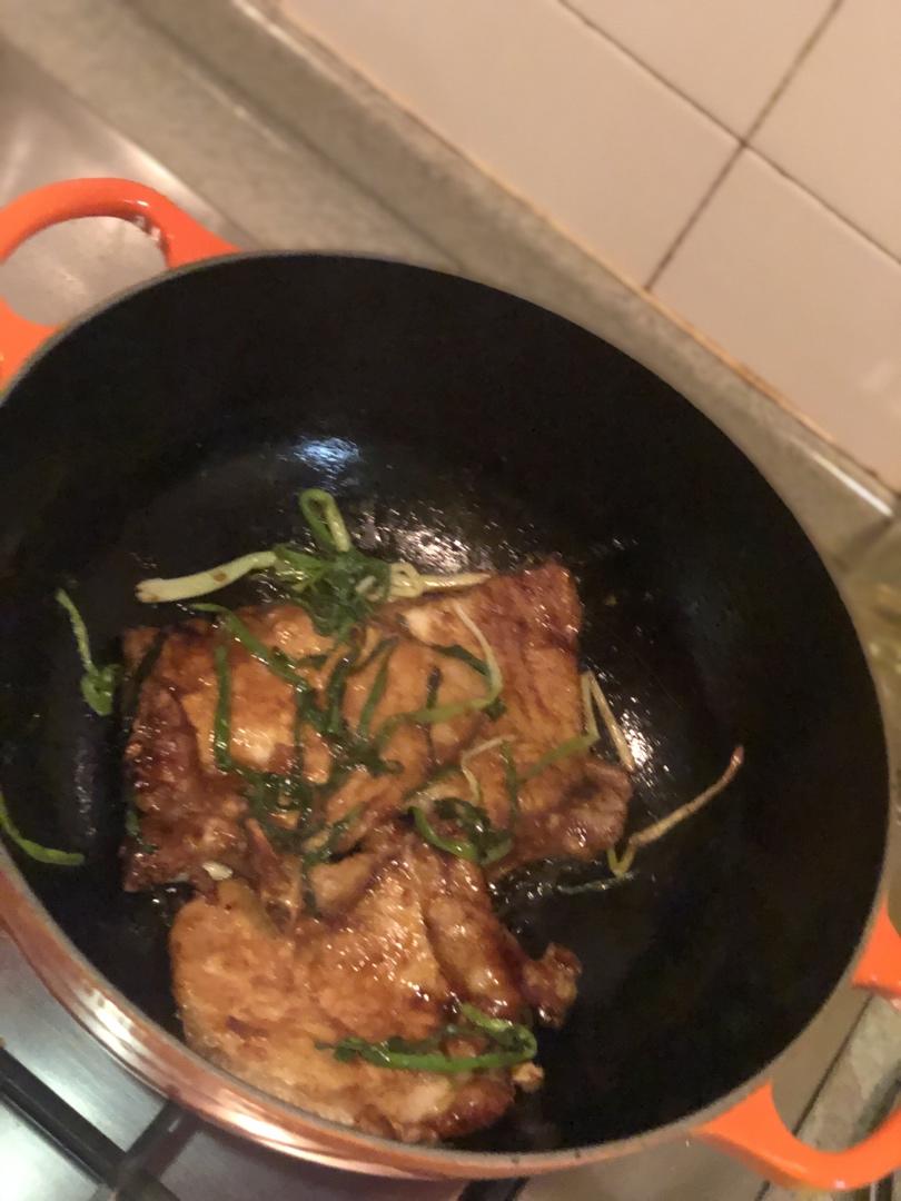超嫩超香的葱烤大排