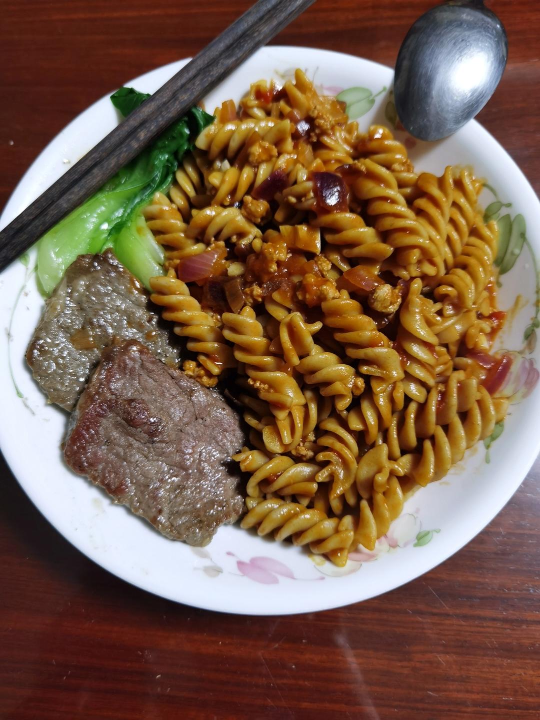 番茄肉酱意面