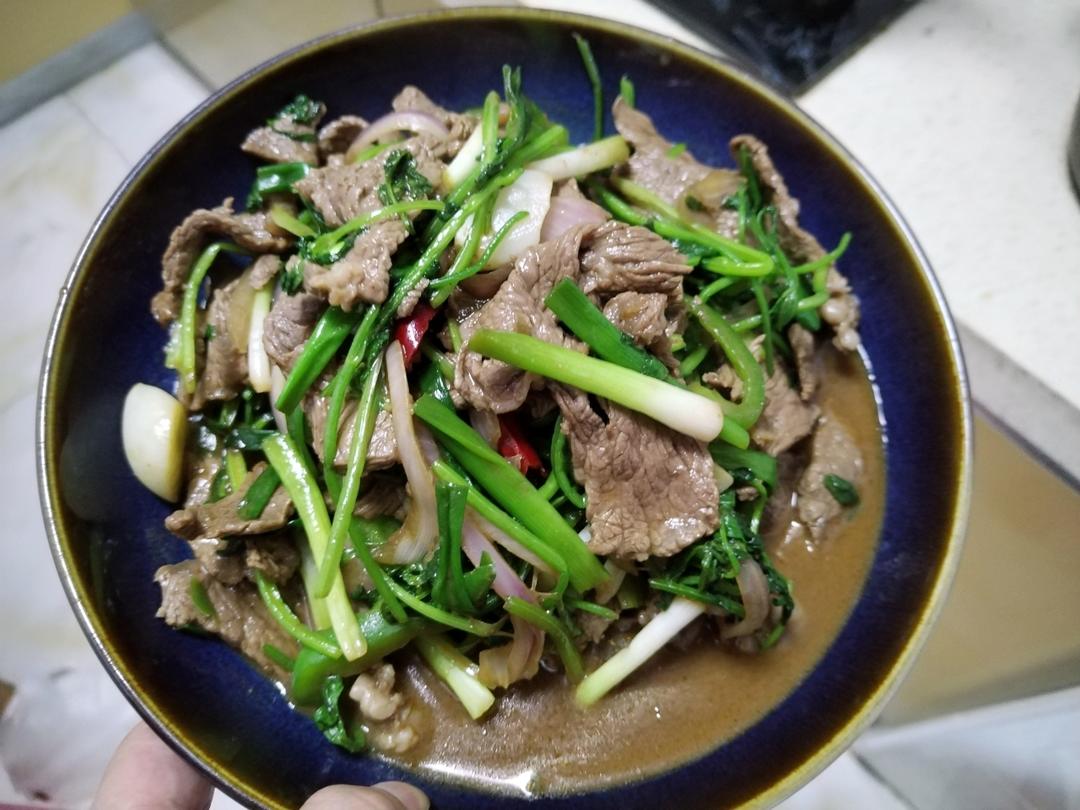 孜然土豆炒牛肉