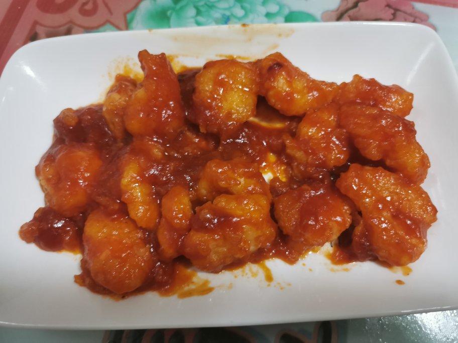 诱人的茄汁虾球