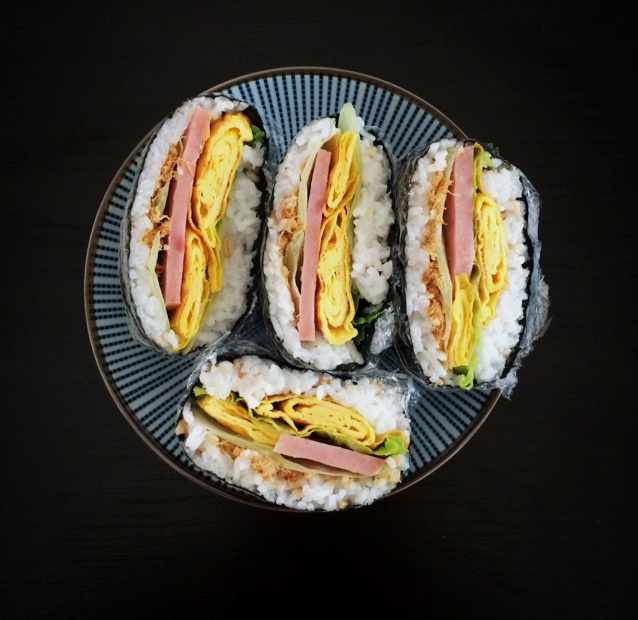 不用捏的饭团(おにぎらず)