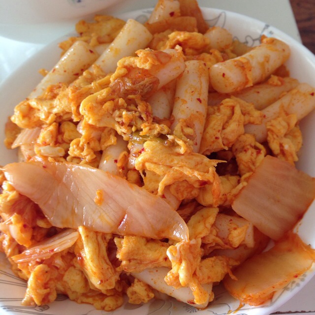 泡菜鸡蛋炒年糕