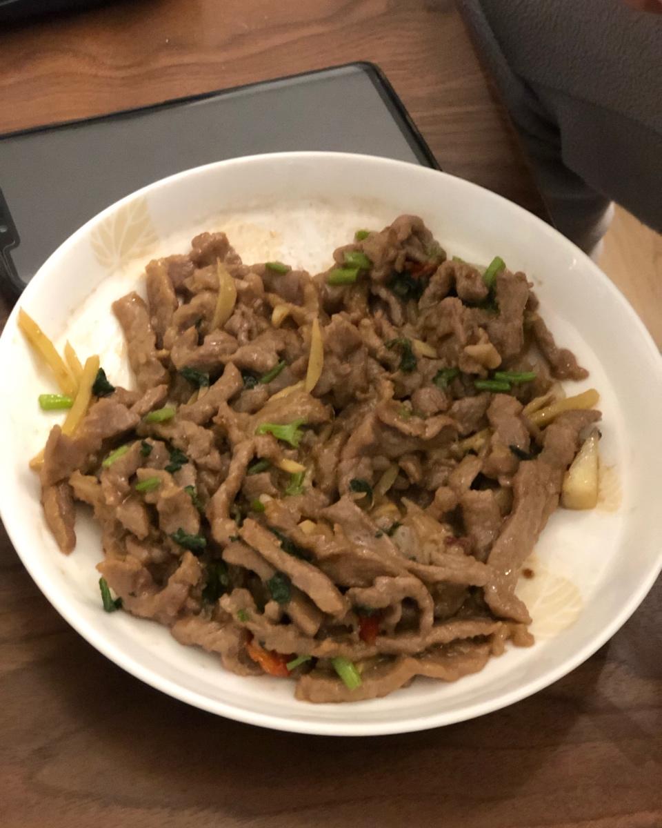 小炒牛肉（小白也可以做的超好吃！！）