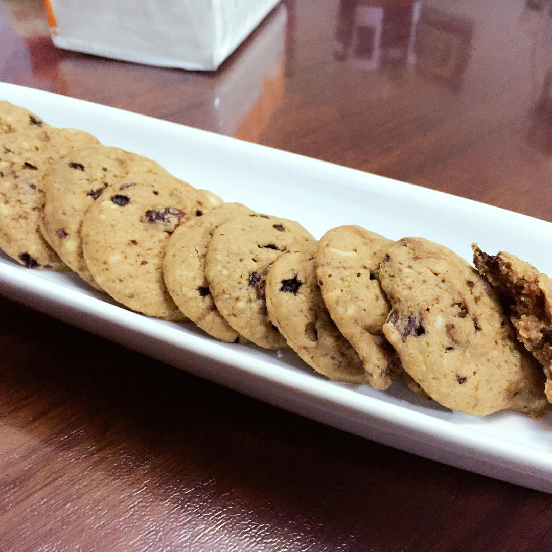 白兰地渍黑樱桃软曲奇