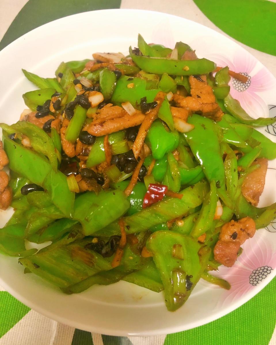 美味下饭菜豆豉辣椒炒肉