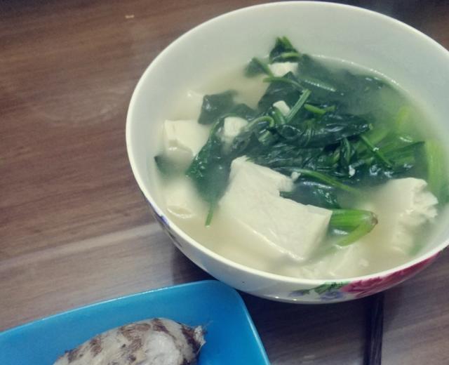 菠菜冻豆腐汤（减肥餐）