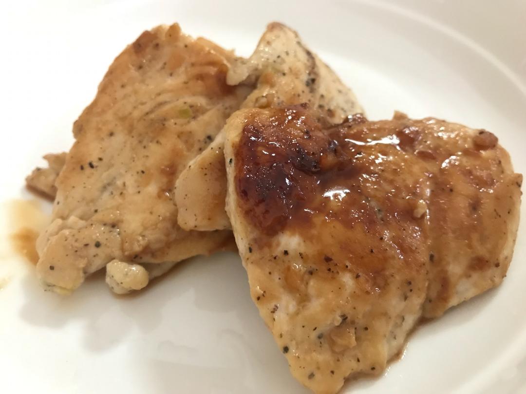 酷炫屌炸天好吃的煎鸡胸肉（香蒜蜂蜜煎鸡胸肉）