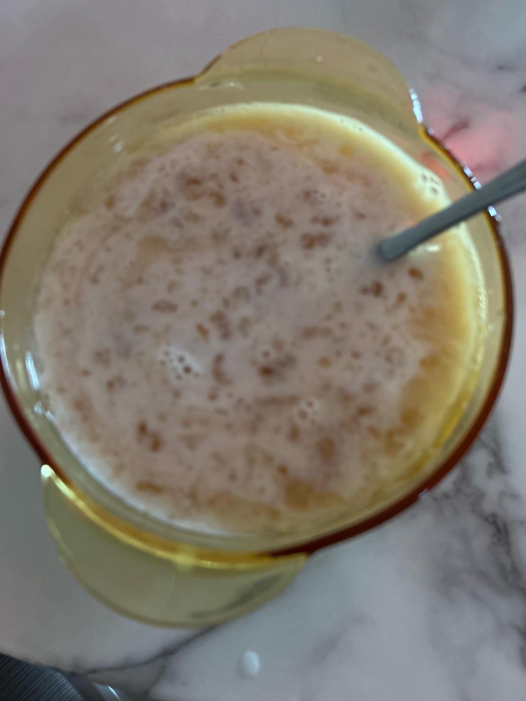 桃胶银耳莲子牛奶羹