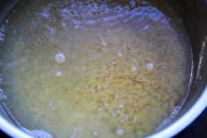 夏日专属之咖喱意大利米粒面沙拉的做法 步骤3
