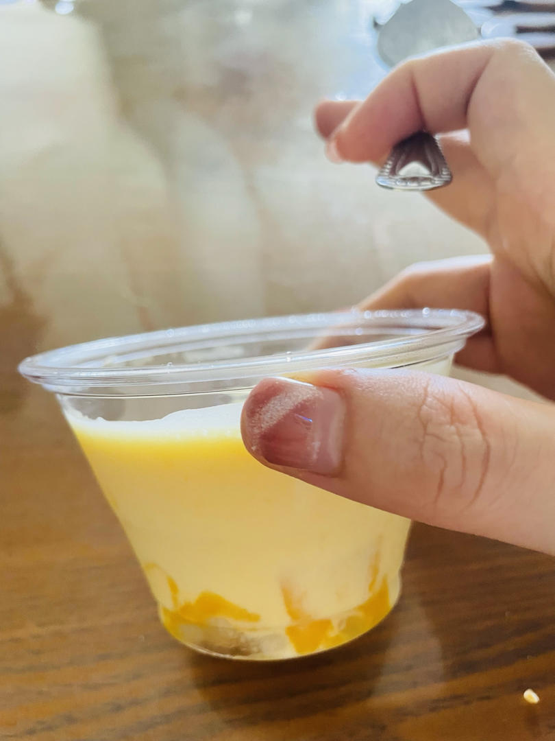 芒果慕斯杯
