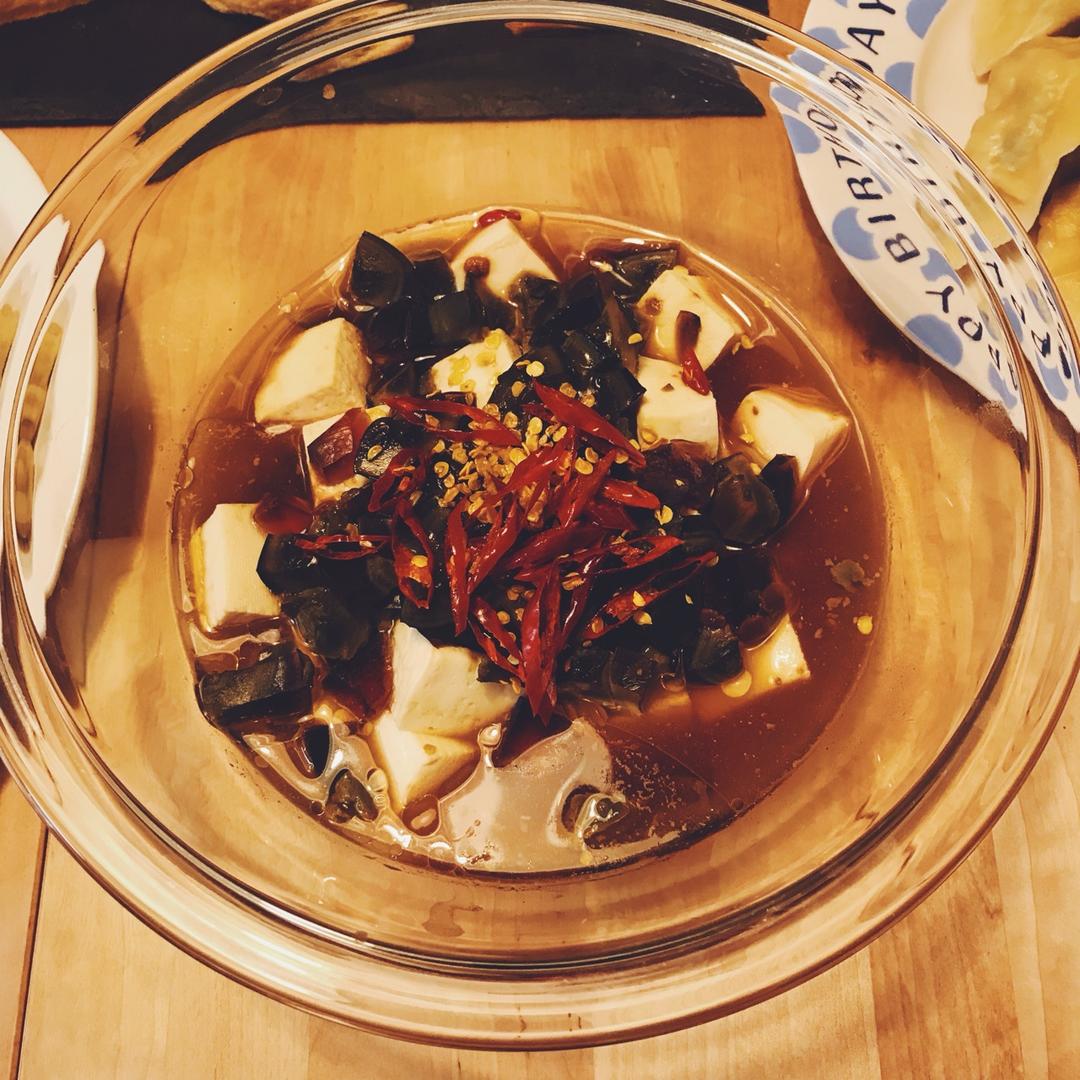 皮蛋拌豆腐