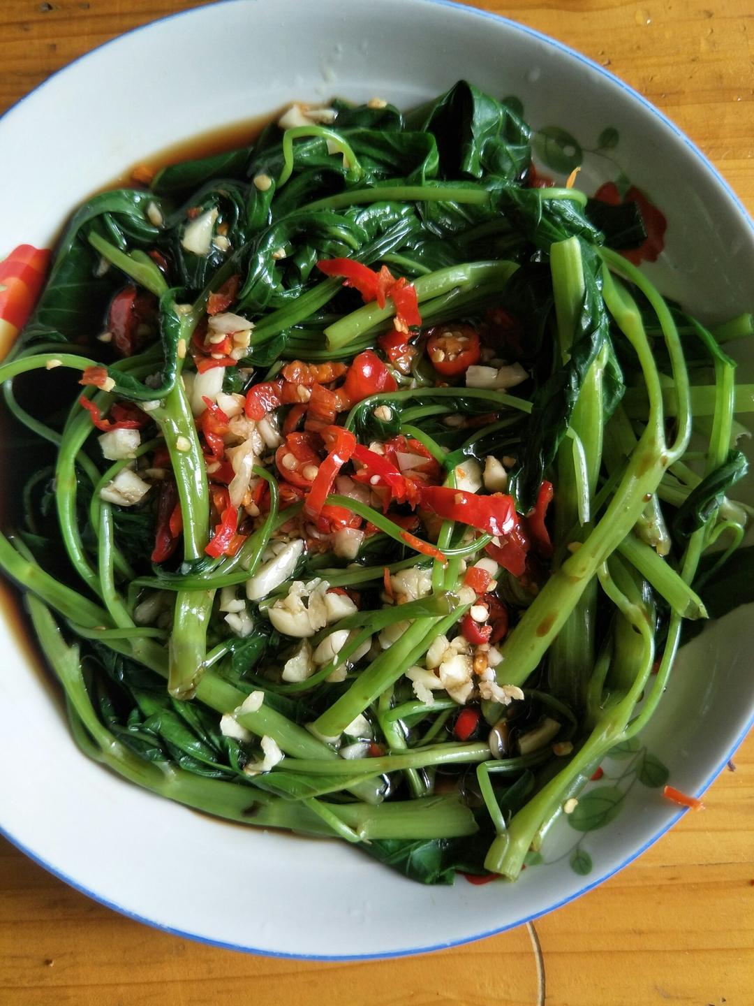 咸ˉ 蛋,做的白灼空心菜