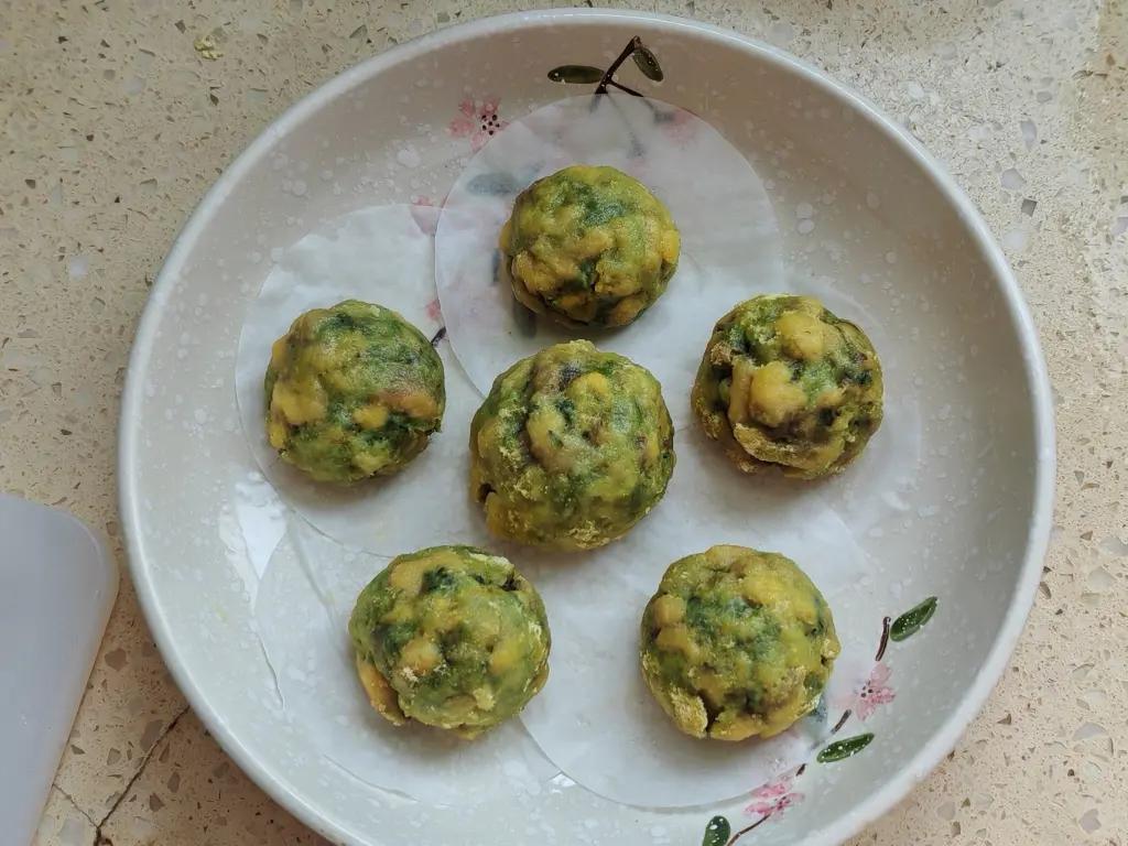 （减脂）玉米面菜团子