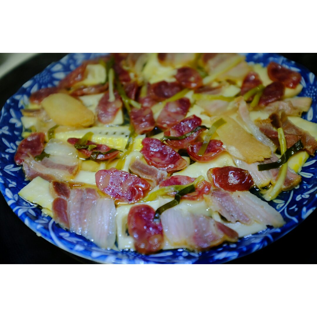 腌肉蒸春笋