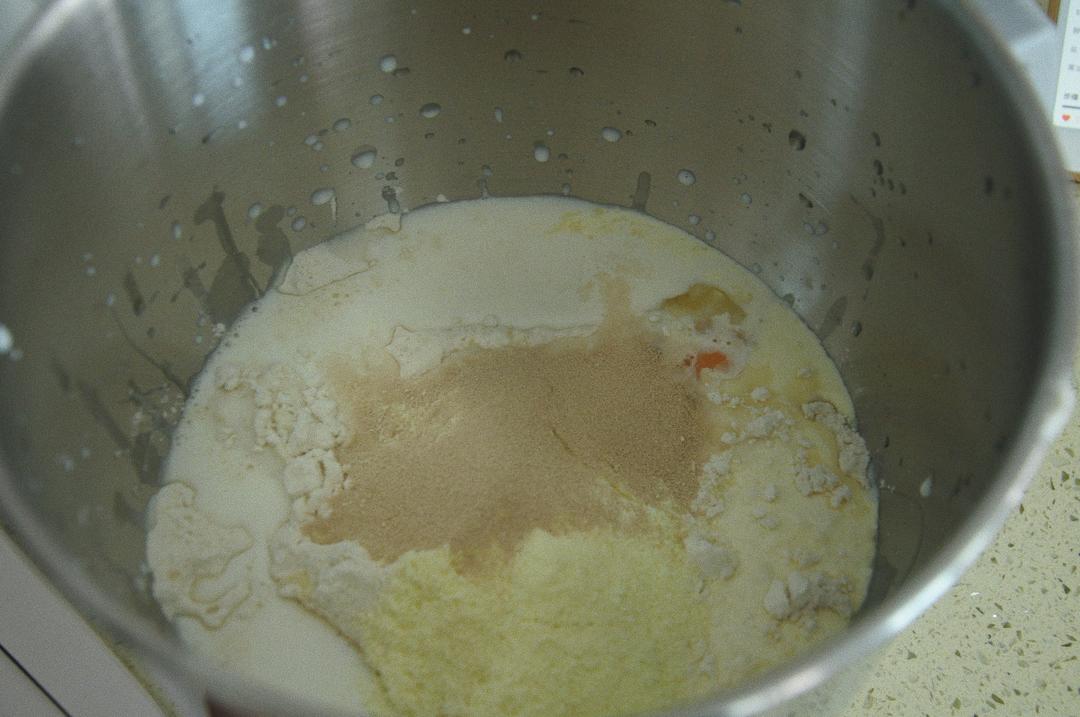 纯奶手撕吐司的做法 步骤1