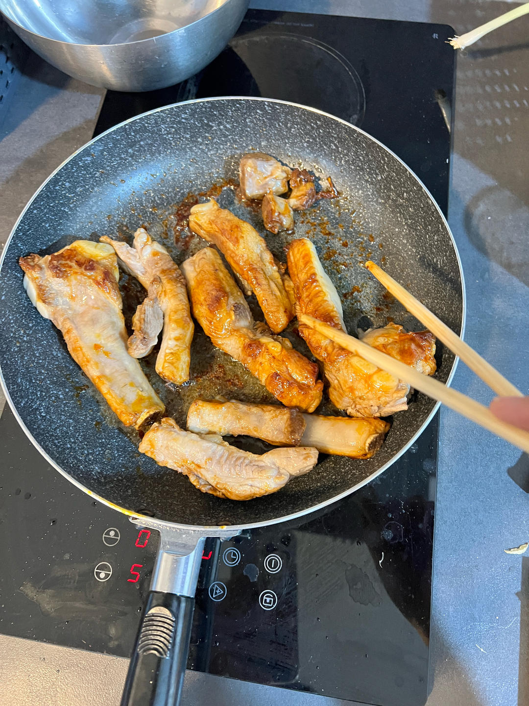 红烧排骨｜酱香浓郁