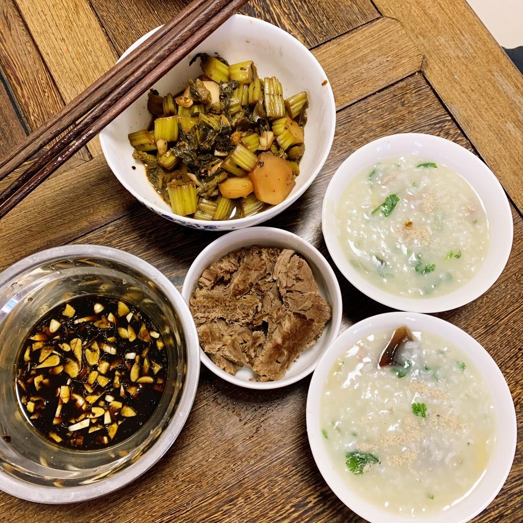堂妈小厨——超好喝的皮蛋瘦肉粥