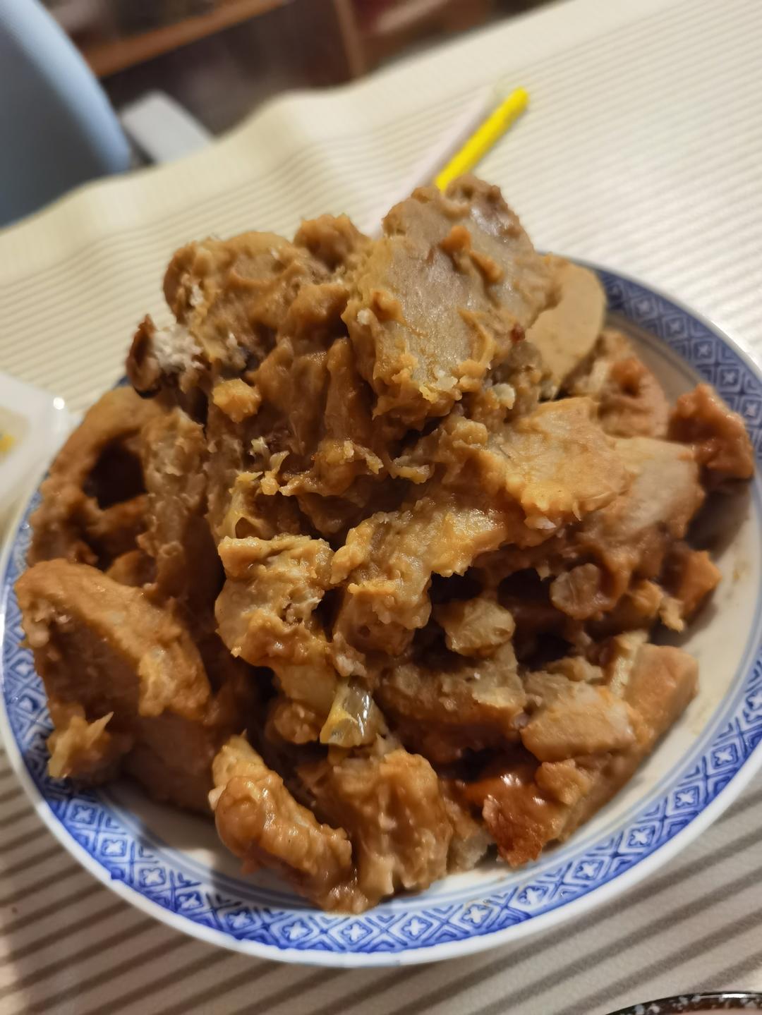 荔浦芋头炖五花肉