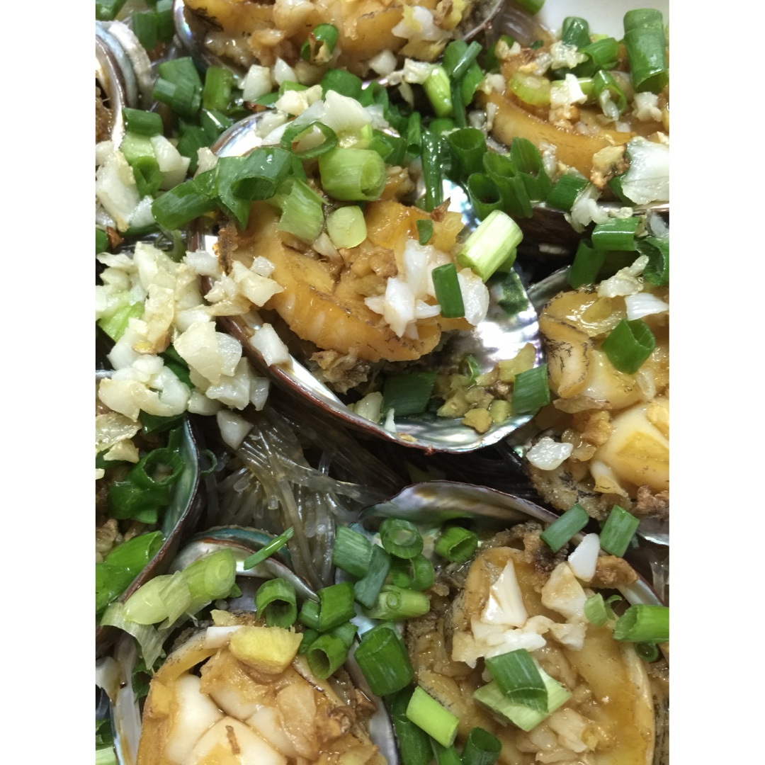 蒜蓉粉丝蒸鲍鱼