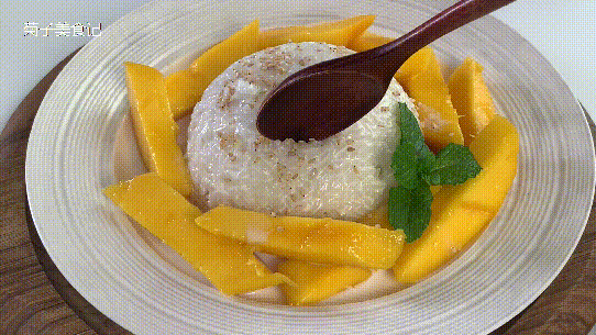 ⭐泰式椰香芒果糯米饭⭐的做法