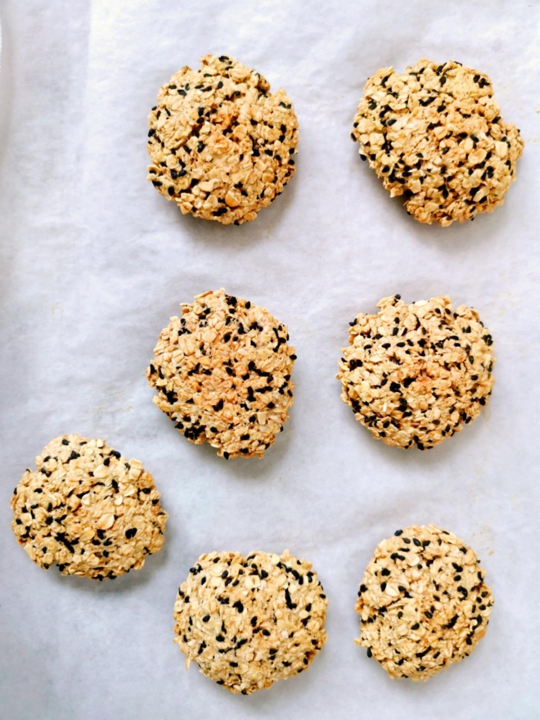 低脂低卡的燕麦饼干！饱腹感超强，做法简单！