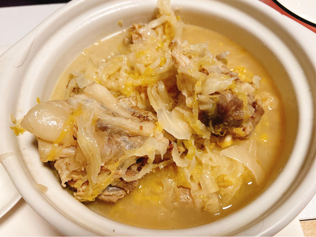 大骨头炖酸菜