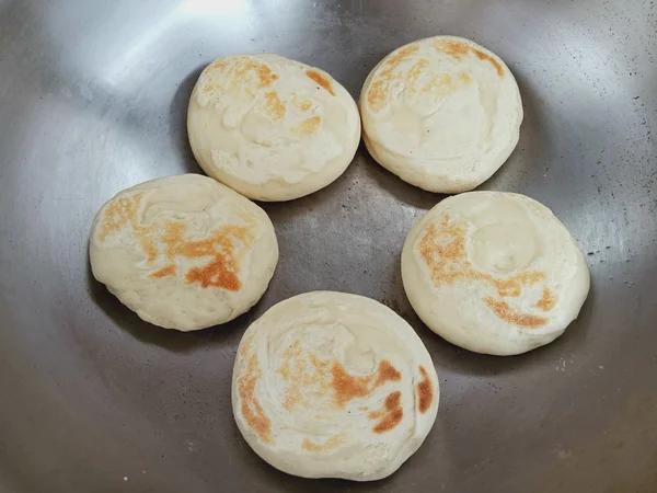 肉夹馍(白吉馍的制作)