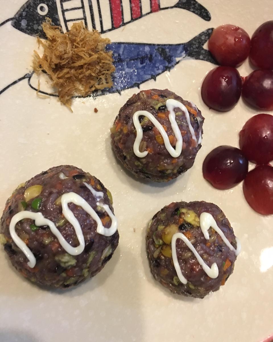 简单又有食欲的藜麦饭团【多种米混合】