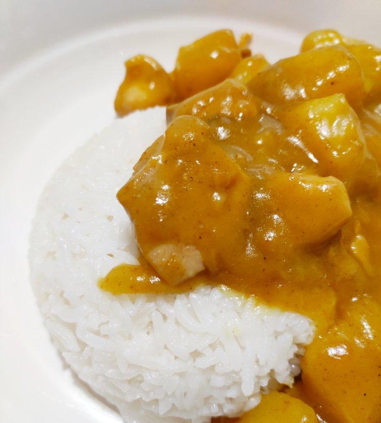 咖喱鸡块饭
