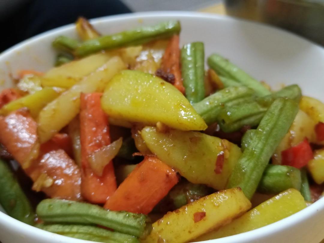 土豆焖四季豆