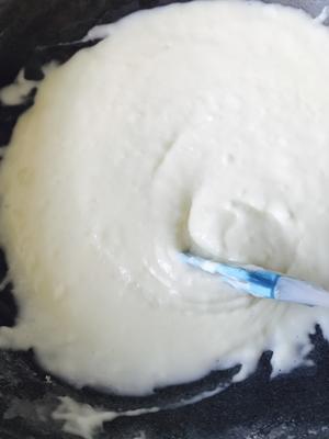 椰蓉牛奶小方糕的做法 步骤3