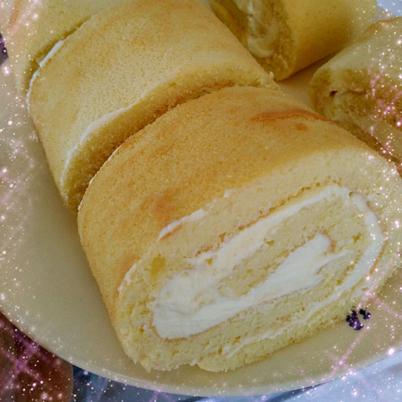 草莓味奶油戚风蛋糕卷-- #皮黑森林#