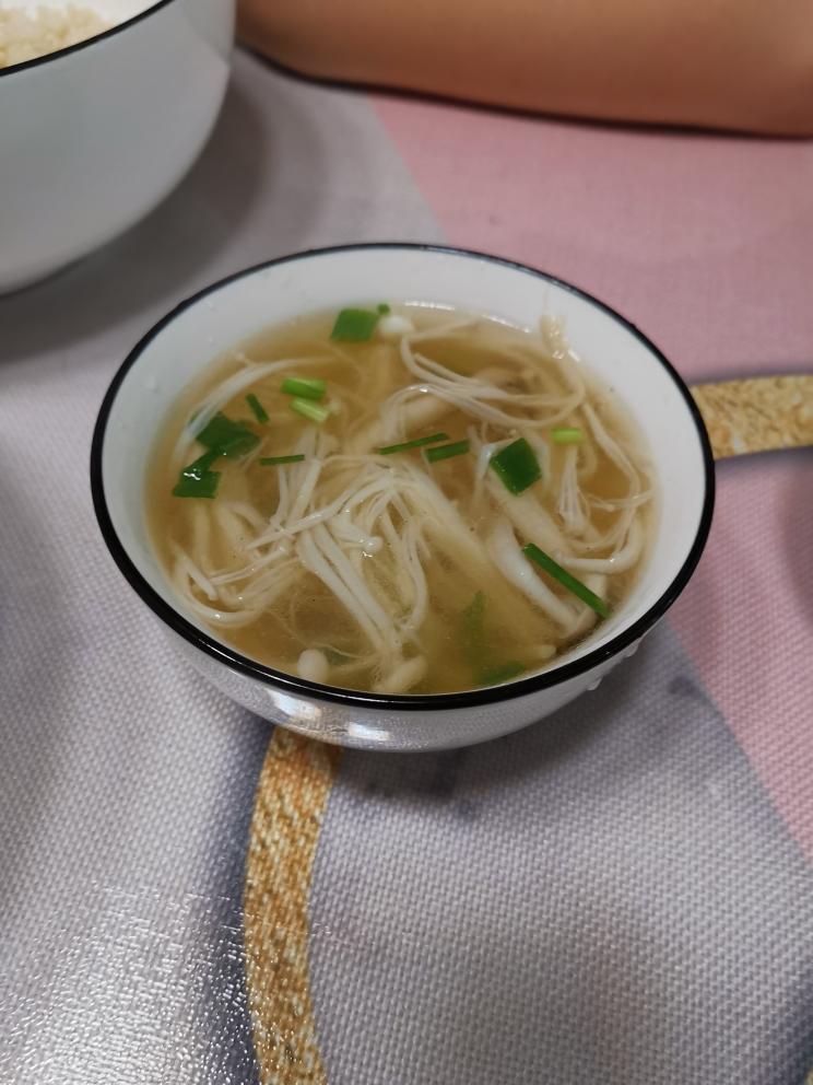 果子的菌(蘑菇)汤的做法