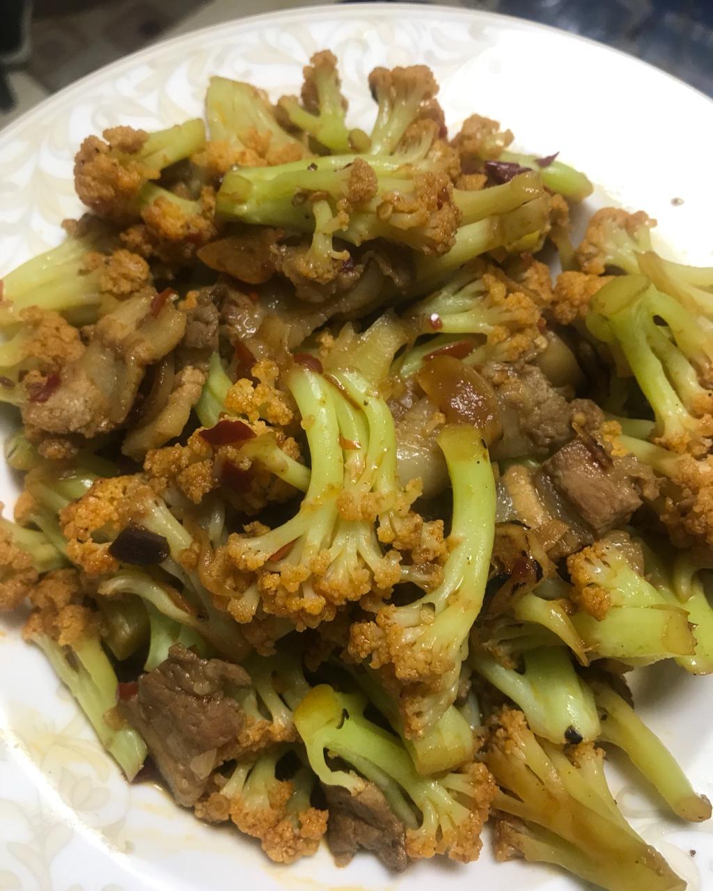 老丁的私房菜-干锅花菜