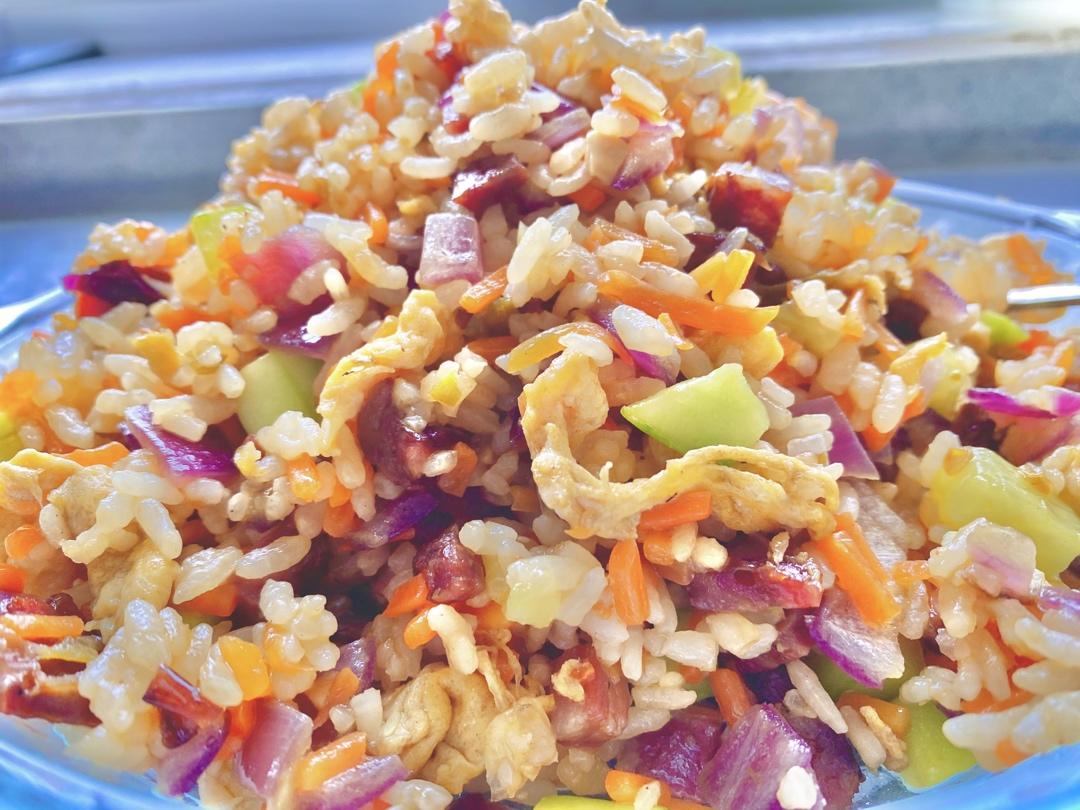 腊肠炒饭