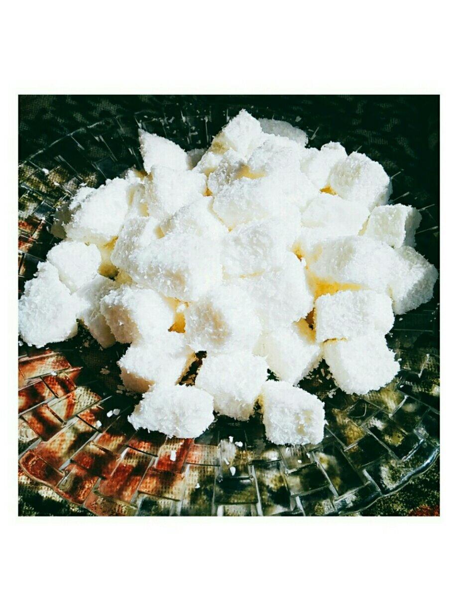 椰丝牛奶小方糕