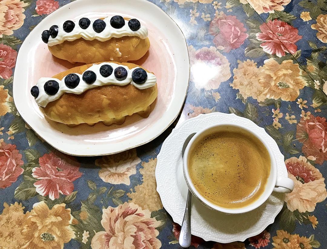 草莓奶露维也纳【毛毛虫面包】