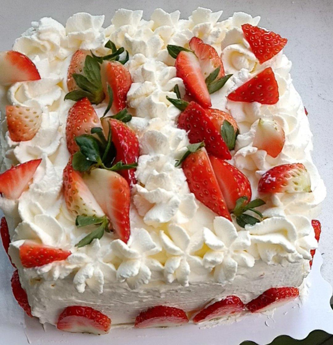 diy小时光做的方形水果夹层蛋糕